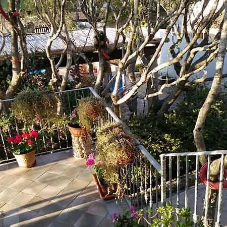 Alojamento de Acomodação e Pequeno-almoço Antica Isola 3*