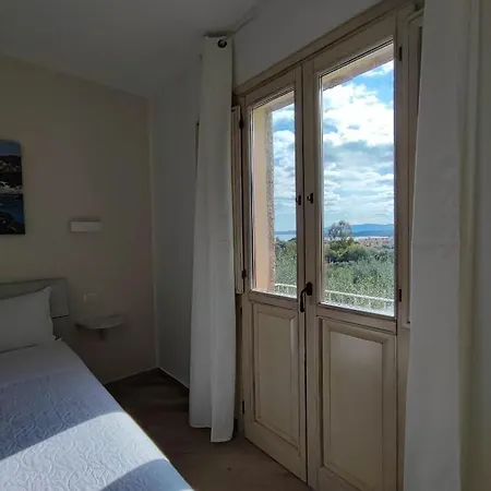 Antica Isola Bed & Breakfast *