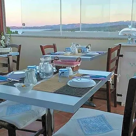 Antica Isola B&B 올비아